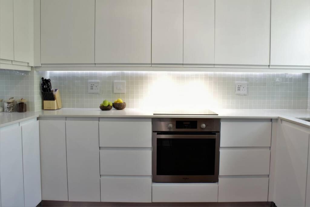קייפטאון Table Mountain Views, Modern,Lots Of Natural Light, With Parking מראה חיצוני תמונה